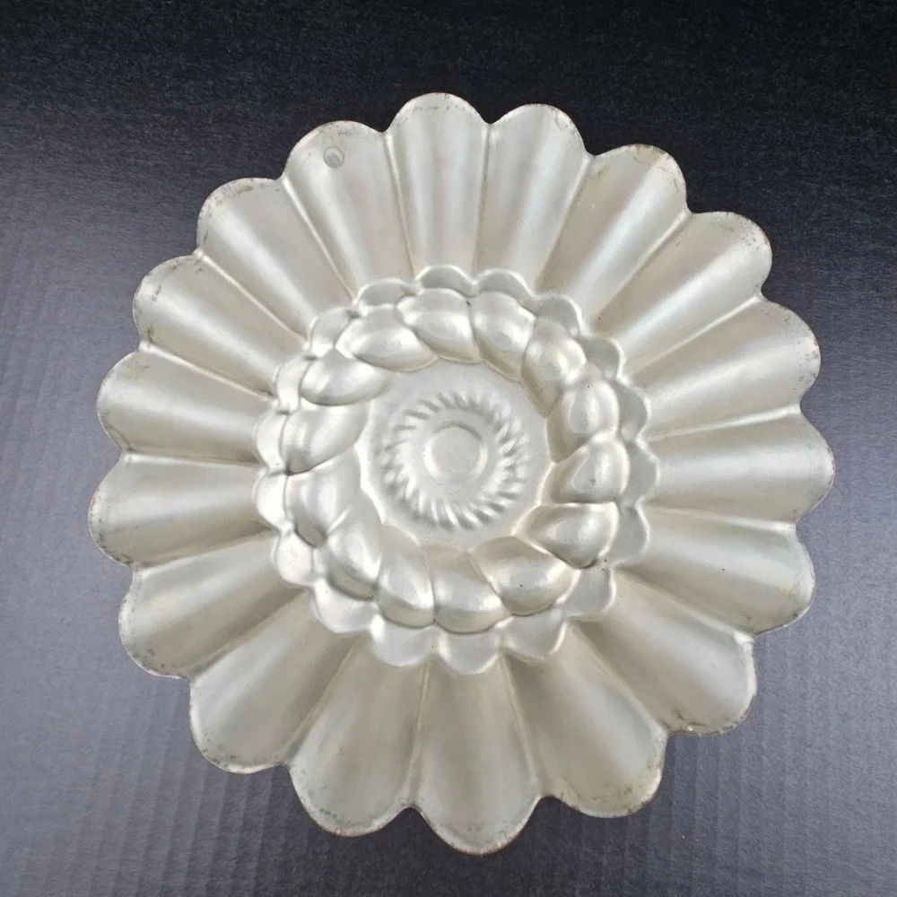 Vintage Tagus Portugal Copper Bundt Cake Mold 9 Inch Scalloped Floral Wall Decor